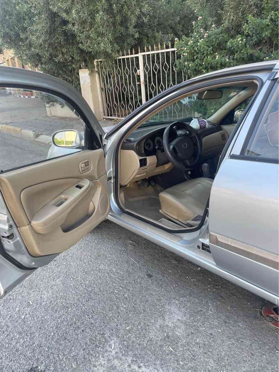یەک بست سبوغ لەگەڵ دوو جێ ساردە کوت
گێڕ و مەکینە و تەبریت و کارەباییات بەشەرت
نرخ ٨٦ و کەمێک مەجال
ژمارە مۆبایل: *********** Singapore
