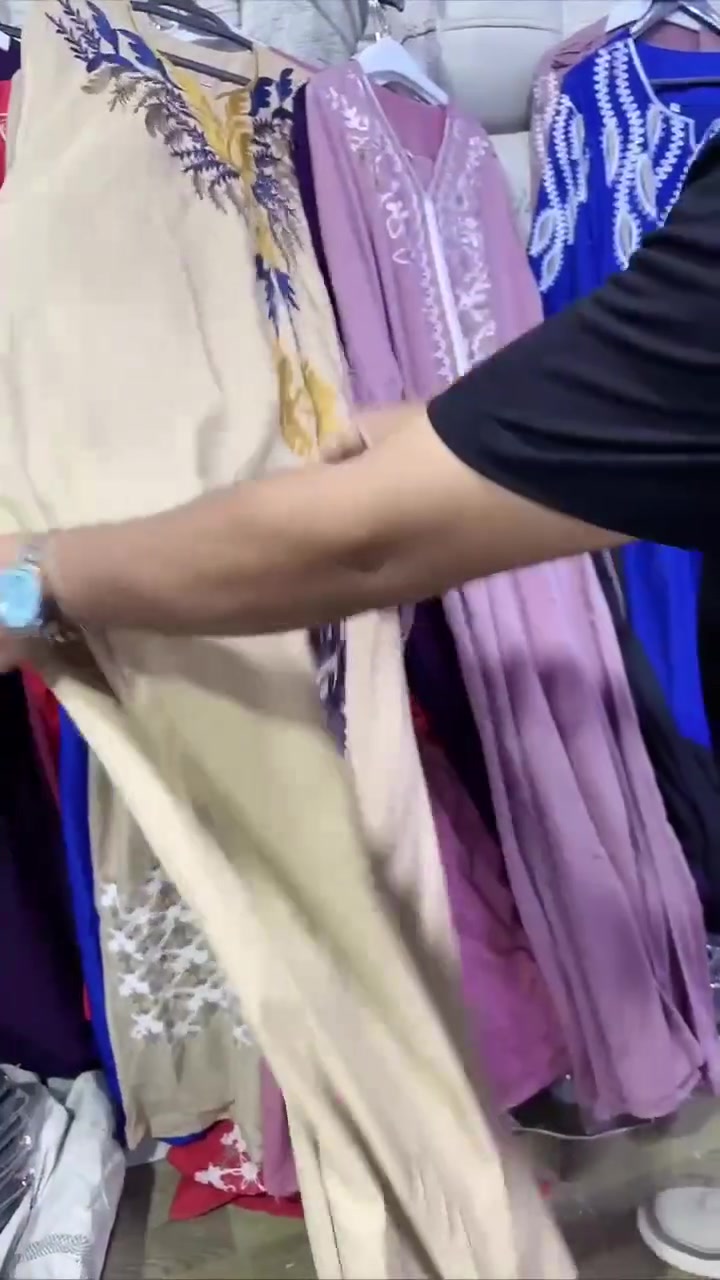 تخفيض تصفيه مخازن 

درزن 65 الف 

قياس l xl xxl xxxl 

ملاحظه ‼️ درزن ستندر بالوانه حسب اختيار زبون او مشكل بكيفكم


**إذا كنت صاحب هذا الإعلان وتريد حذفه لأي سبب، رجاءا أرسل رسالة إلى الدعم الفني**