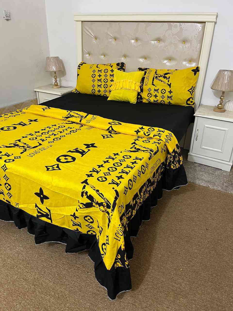 متوفره 
قماش همايون صيفي 
سعر الفرشه بدون كفر لاستيك 10
سعر الفرشه كامله مع الكفر 20
يوجد توصيل سريع


**إذا كنت صاحب هذا الإعلان وتريد حذفه لأي سبب، رجاءا أرسل رسالة إلى الدعم الفني**