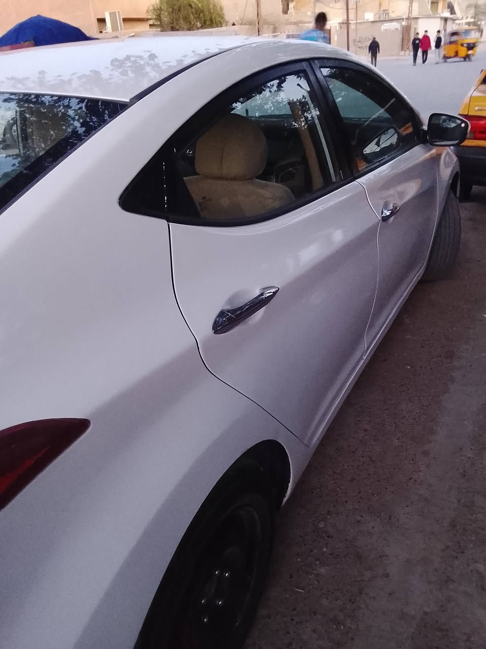 السلام عليكم النترا موديل 13 خليجي رقم بصرة بسمي تحويل ثاني يوم السيارة بيه تبديل لغد ومصبوغة عام 
مكان السيارة بغداد السعر 80 للاتصال ***********
