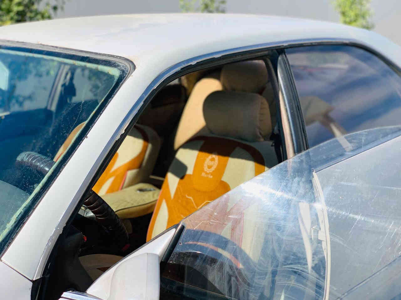 السلام عليكم ورحمة الله وبركاته
بطه اكراون سياره جاهزه كير محرك تبريد تدفئه صدر تواير كلوو جديد...
مكان السيارة الشرقاط الساحل الأيسر
السعر 40وبيها مجال قليل.. ورحب بيكم أجمل ترحيب الشرايه
***********
