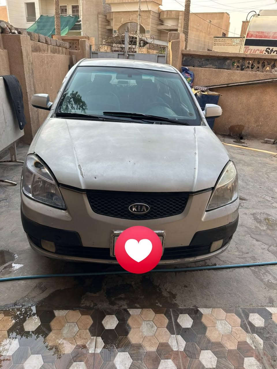 سلام عليكم كيا ريو للبيع سياره نظيفه  كير مكينه شرط تايرات مادري شنو هاي كلها هيا ول صدر نص عمر وعدنه جبنه مال مشط ستيرن طاكه ستيرنها ثكيل سياره بدون رقم ادوات ادوات السعر 33 وبيها مجال لشراي مكان سياره تكريت الستفسار علا هاذا رقم***********
