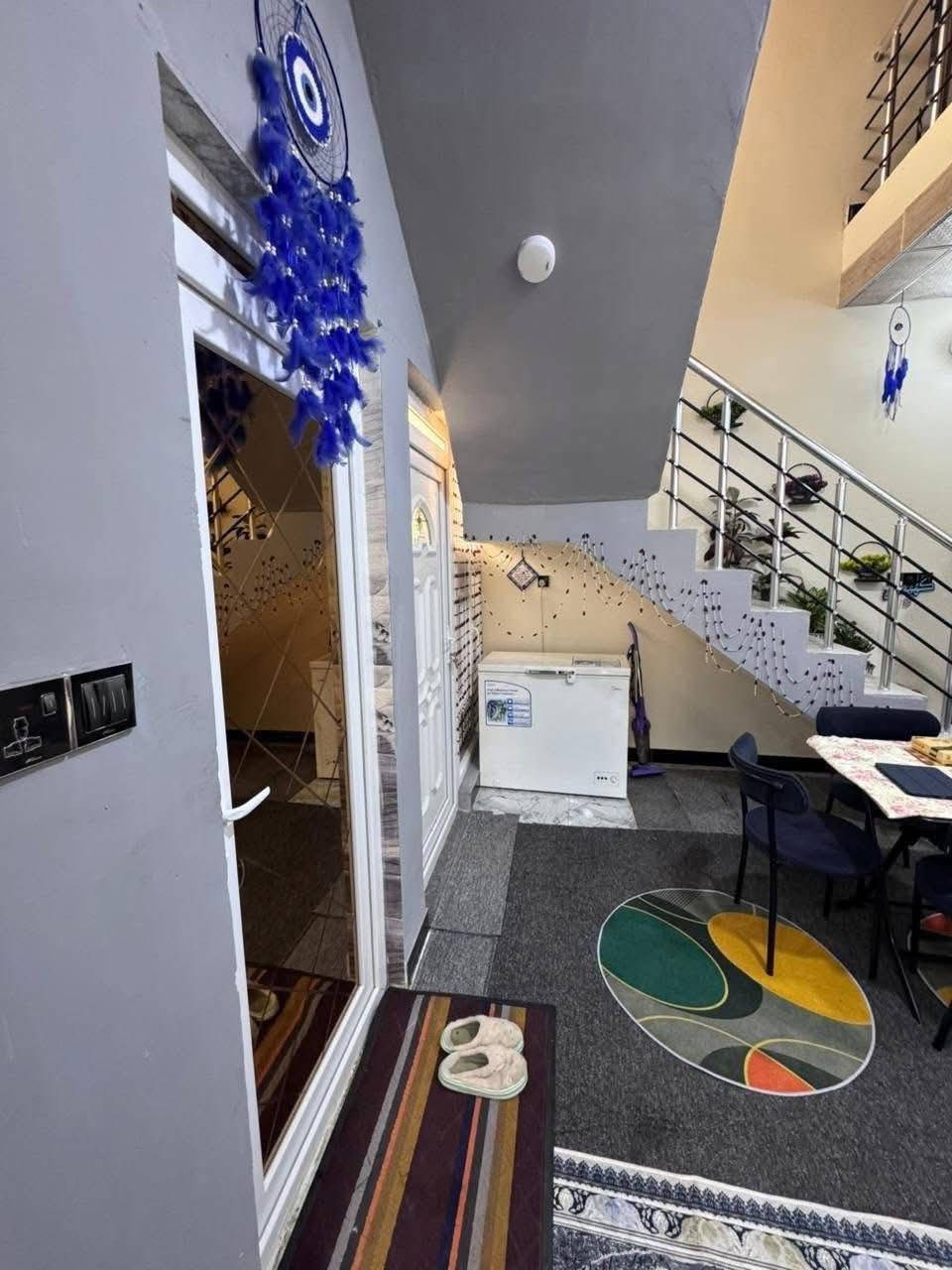 � دار للبيع بيع مستعجل السعر /( 40) وبي مجال
زراعي سند 25 / 
📍 العنوان: حي الجامعة قرب مجمع حيدر حجي هندي

🔹 المساحة: 100 متر

✨ التفاصيل:
• غرفة نوم
• استقبال
• صالة
• مطبخ
• صحيات داخلية وخارجية

🏗️ البناء: حديث (طابوق + كونكريت)

🔺#للاستفسار مراسله واتساب ع الرقم التالي 

http://wa.me/+964*********** مقتدى 📲

     —————————————————————
