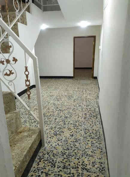 32
((  دار   🏠للايجار ))  
المساحه............  150 متر  
السعر   ........... 300 الف 
العنوان...............  الكوفة علوة الفحل 
يحتوي على....... (غرفه  نوم ومطبخ ..صاله..صحيات داخلية وخارجية )
(ماطور..خزان عدد 2..سخان عدد 2  .. وخط مولد) 
دار جديد  جاهز من كلشي دينار متخلي عليه منطقة كلش حلوه الاتصال ***********
