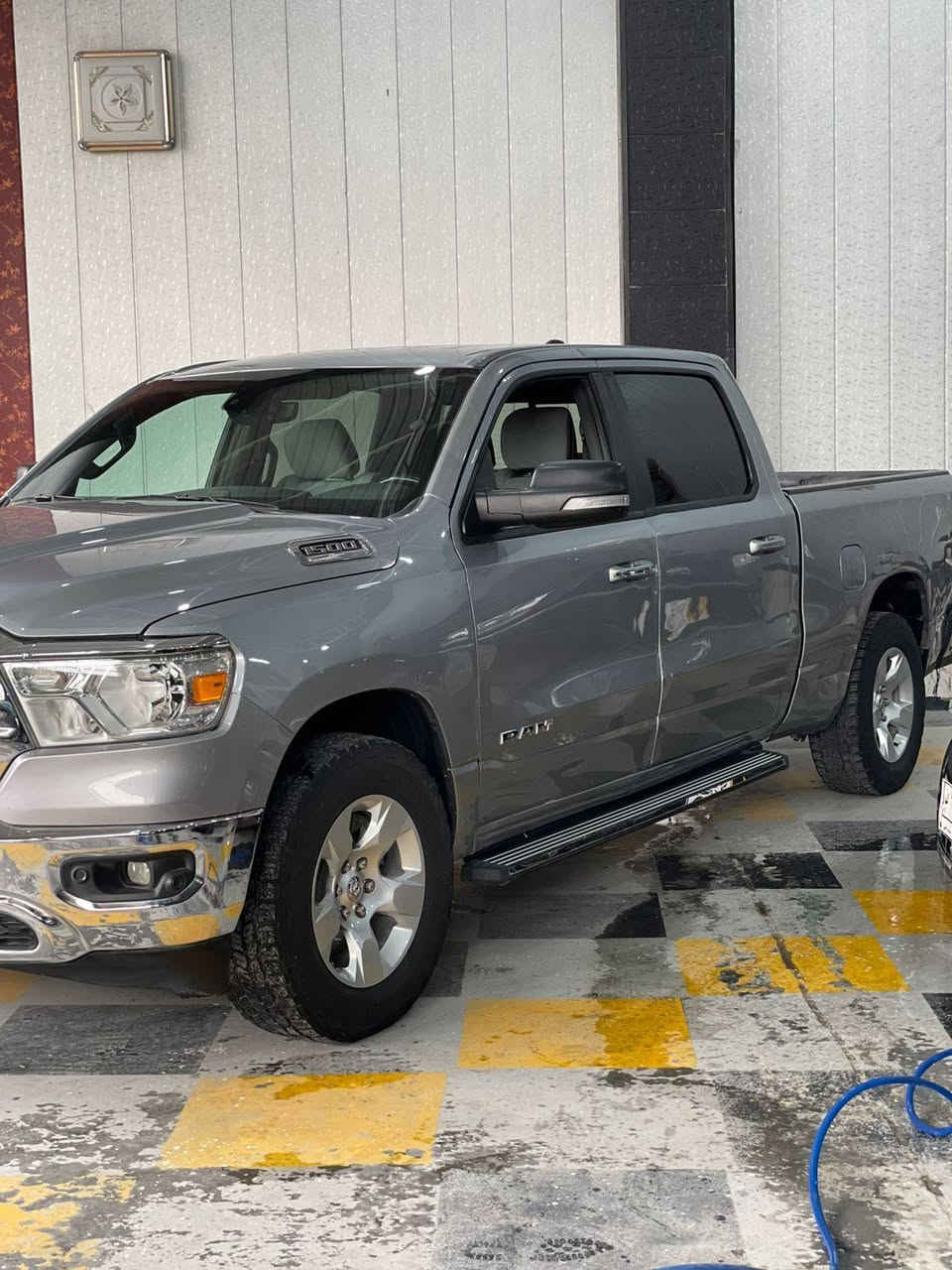 السلام عليكم
سيارة رام بك هورن
بدون رقم 
موديل 2022
بصمه
8 سلندر 
باب طويل
بك هورن
صبغ باب فقط ملاحظات صغيره بيه
 مكاني بغداد البياع 
للاستفسار الاتصال ع الرقم ***********
