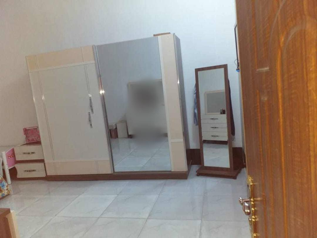 السلام عليكم غرفه تركي للبيع او مراوس لون اوف وايت وجوزي قطع عدد(9) سعر 625 وبيها مجال مكان بابل الحمزه الغربي رقم ***********

