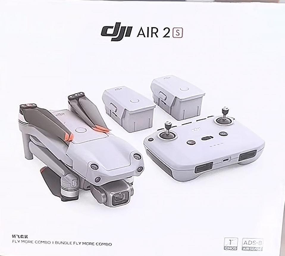السلام عليكم للبيع درون dji air 2s وياهة 3 بطاريات وياهة ثنين ريموت كونترول واحد الي يجي وياهة والثاني DJ RC ابو الشاشه و يجي وياهة رام للكونترول وبل درون نفسه هم 
السعر خاص


**إذا كنت صاحب هذا الإعلان وتريد حذفه لأي سبب، رجاءا أرسل رسالة إلى الدعم الفني**