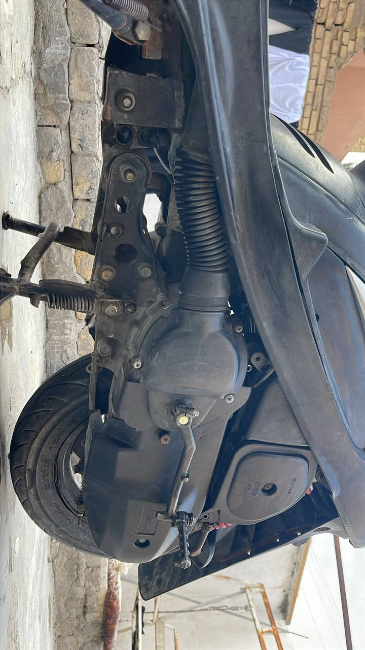 ماكس للبيع او مراوس
سلام عليكم ماكس عدله
للبيع سلف هندر شغال كهربائيات لايت هورن بگ لايت 
زوج تيارات جدد بيه معدل حلو دواخله ملحه ومختمه كله وي المكينه دهن امزويل 40-10سكوتر كل 18-20يوم
المكان ناصريه مركز
السعر ع هذا الرقم
***********
