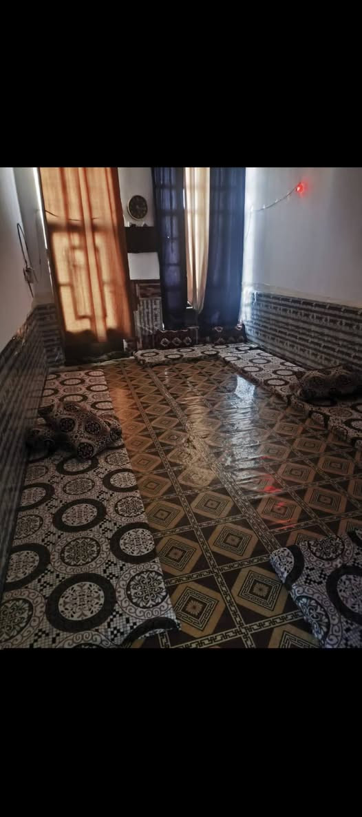 سلام عليكم بيت للبيع في الفلوجه قرب مجمعات رحاب البيت مساحه 150 متر طابقين طابو زراعي سند 25 سعر 32 متوازي والله وعندي مريض
تواصل مع رقم الهاتف ***********
سلام عليكم بيت للبيع في الفلوجه قرب مجمعات رحاب البيت مساحه 150 متر طابقين طابو زراعي سند 25 سعر 32 متوازي والله وعندي مريض
