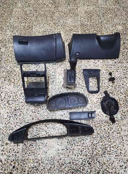 السلام عليكم من رخصة الأدمن أغراض سوناتا تو ابيع شلع سعر ١٥٠ العنوان ديالى ناحية هبهب رقم ***********
