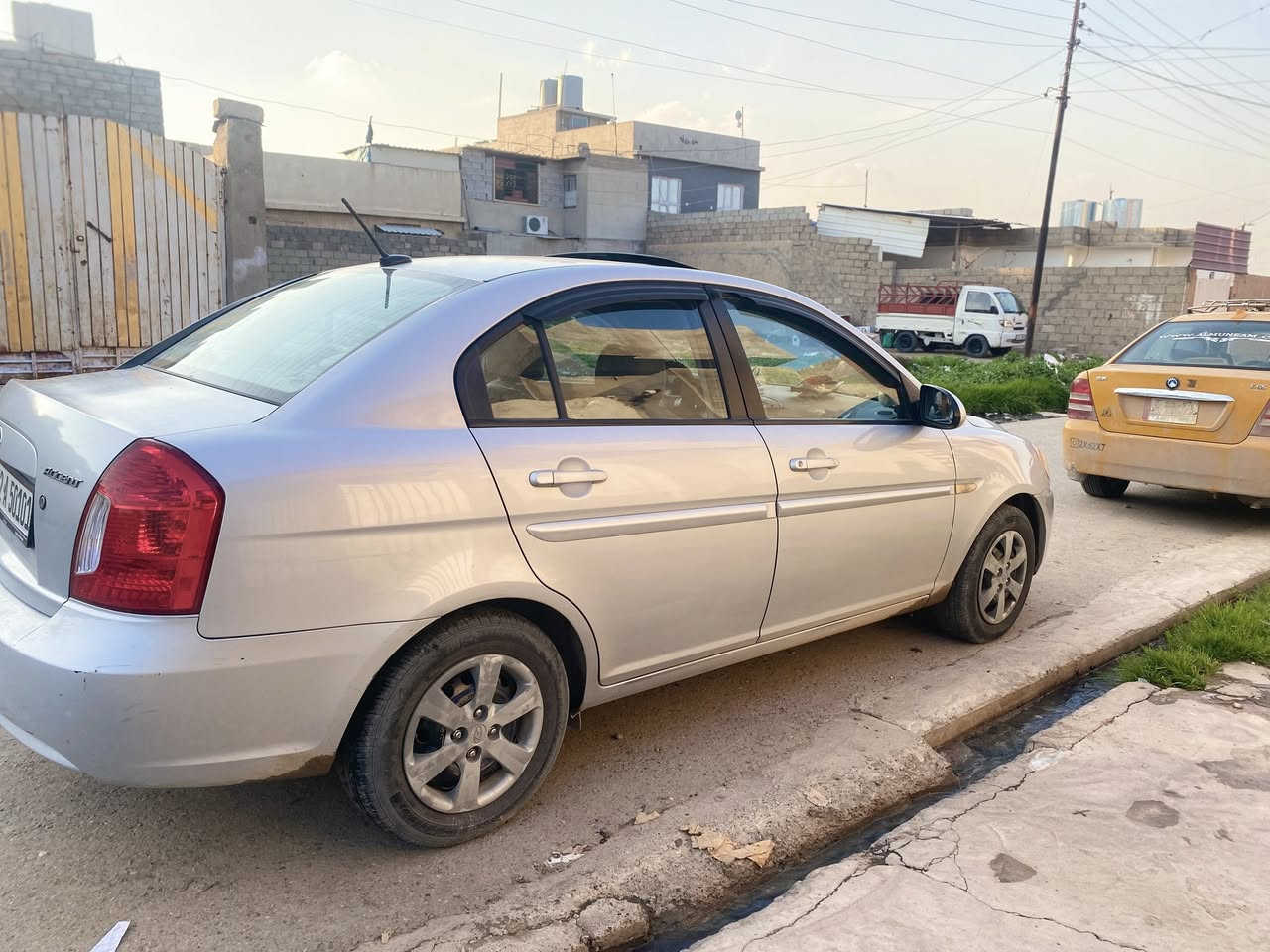 للبيع اكسنت 2008 جديد جديد
سنويه لل 2030  محرك كير+هزه +صدر امامي خلفي + تايرات + كهربائيات السياره شرط من الدعاميه للدعاميه من كل النواحي ماشيه 90 سياره ع وضع الشركه السعر98 بيها مجال بسيط  السياره اجمل من الصوره
***********
