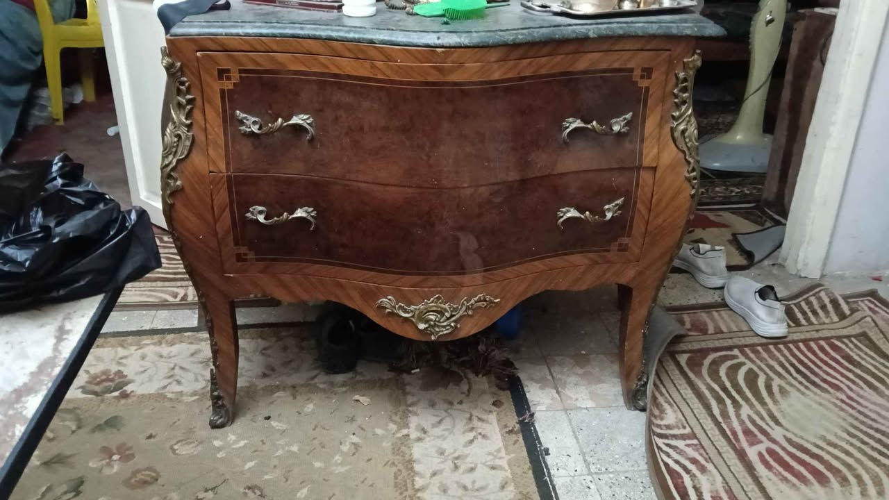 ترابيزه فرنساوي مقاس متر وبايو مقاس متر رخام اخضر 2 درج وجزامه01279263690 الاسكندرية, مصر


**إذا كنت صاحب هذا الإعلان وتريد حذفه لأي سبب، رجاءا أرسل رسالة إلى الدعم الفني**