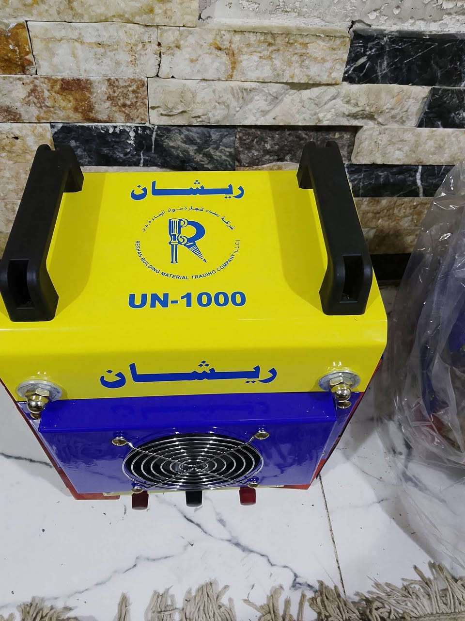 مكينه لحيم شركه ريشان جديدة لك ممستخدم ابد 
صناعي درجه أولى مال اعمال شاقه 
نحاس100% وزنه ثقيل 
السعر 110 ألف 
يوجد توصيل لكفافه محافظات العراق وبغداد 5 آلاف 
*********** يوجد واتساب
