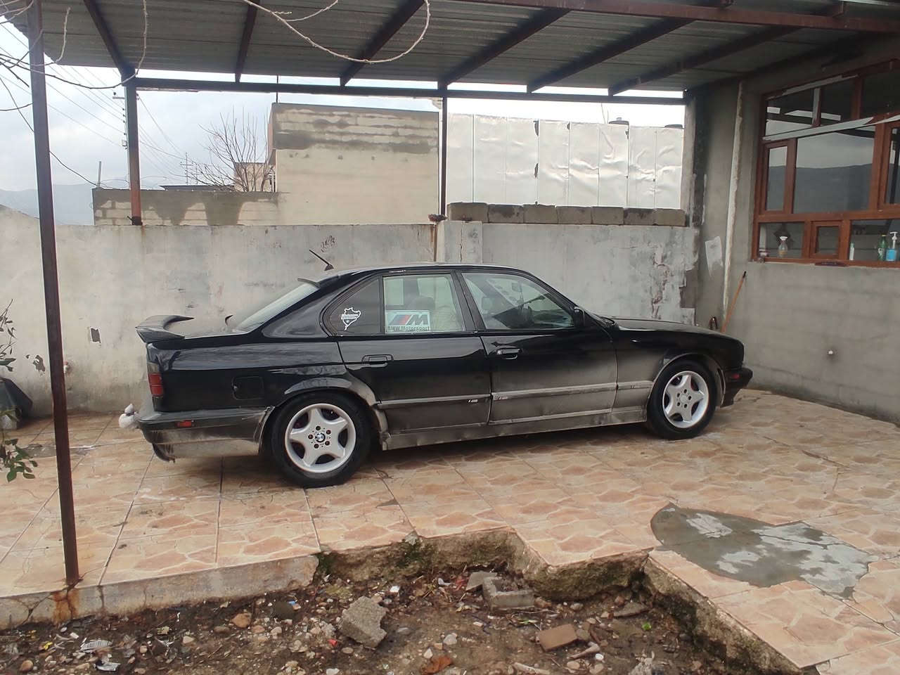 💙بسم الله الرحمن الرحيم 💙
B M W 1991  
(٣٣$) گه لاومعامله***********
مه كينه ٥٢٥ ديجيتال گير عادي 
ماشاءالله له قوه تي له جواني
سه نه وي ئه وه ليات حاسيبه
به شه رتي ئه وه ليات پاكانه ي له گه له وه كاله ي له گه له  دوو ره قه مي اسلي هه لكه ندراو 
مواسه فات 
سلايد
چوار جام كاره
ئاوينه كاره با و هيته ر
ته نزيل شاشه ئايپاد
عه ته له و پيش پان ياني پيش گه وره 
لايتي بيلادي و زينون 
لايت علقه 
به گلايت سه ر سپي
هؤكي بيلادي 
ناو فورميكا 
بالي سه ر سنوق و سه ر جام 
په رده ي بيلادي دواوه
چوار تايه و ويلي لوك
بي ليدران هه يكه لي وه ك شوشه يه
گه رمي و فلچه و لايت و كامل كاره باي به شه رت 
گير و مه كينه سه رف و دوكه ل به زه مافي فيته ر 
ناوي و ده ري هه موي له يه كتري جوانتره 
سعر (٣٣$) معامله 
شوين ده ورو به ري رانيه
(***********)
