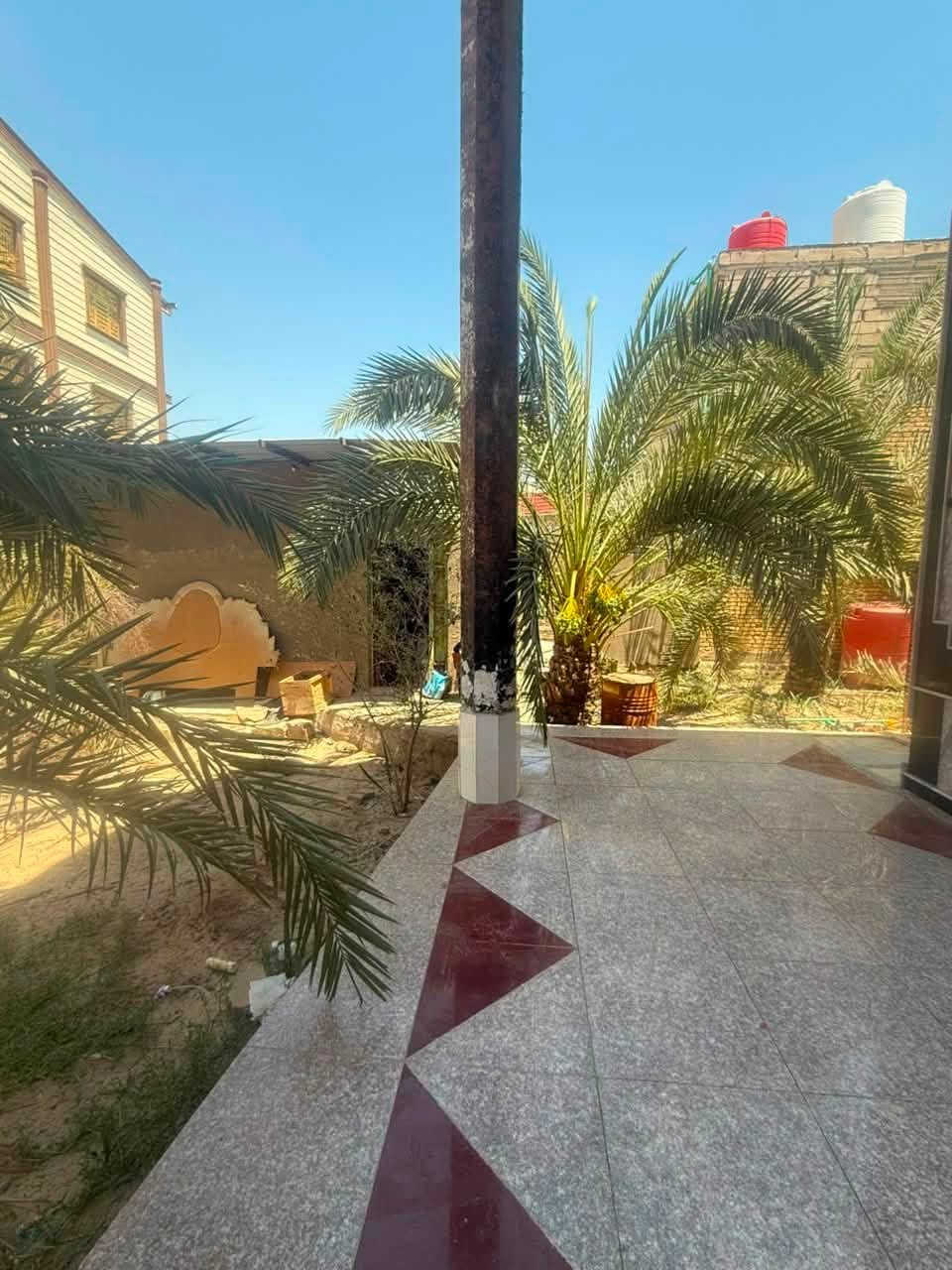 سلام عليكم
نصف دونم للبيع ابي الخصيب البهادريه مقابل مدارس الاسكندريه الاهليه يحتوي على بيت طابقين و ثلاث مشتملات كامله مع ملحقاتها وحديقه كبيره موقع ممتاز ويصلح دار سكن او مدرسه للتفاصيل اكثر الاتصال ع الرقم
***********
او ع الرقم وتساب 
***********

