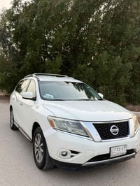 للبيع: نيسان باثفايندر 2013 SV - وارد أمريكي (كلين تايتل) 7 راكب دفع ر...