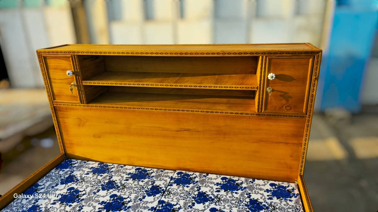 جرباية أم النفرين، ديكور كلش حلو، شغل درجة أولى 👍😍✨
سعر مناسب جدًا 😍❤️
توجد خدمة توصيل  🚐💨
*********** 📞
للتواصل واتسآب أيضًا. WhatsApp📲
ملاحظة/ كل ما نعرضه شغل معملنا جديد، ما نتعامل بالمستعمل. 💯✅
