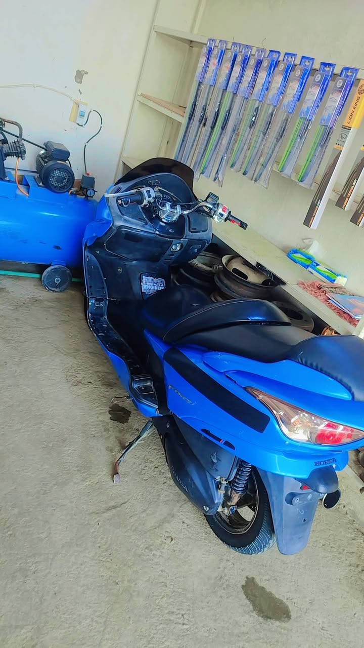 السلام عليكم
فورزا 0/8 للبيع اي نقص ما بيهة مكينه مكفوله كله شغال سلف اشاير لايت عالي ناصي دبل اشارة بكلايت كله شغال دشبول كله شغال ما عدا الگير ملغي بريك امامي خلفي دسك ABS اگزوز رياضي 

السعر 750 

مكان حله شارع 100


**إذا كنت صاحب هذا الإعلان وتريد حذفه لأي سبب، رجاءا أرسل رسالة إلى الدعم الفني**