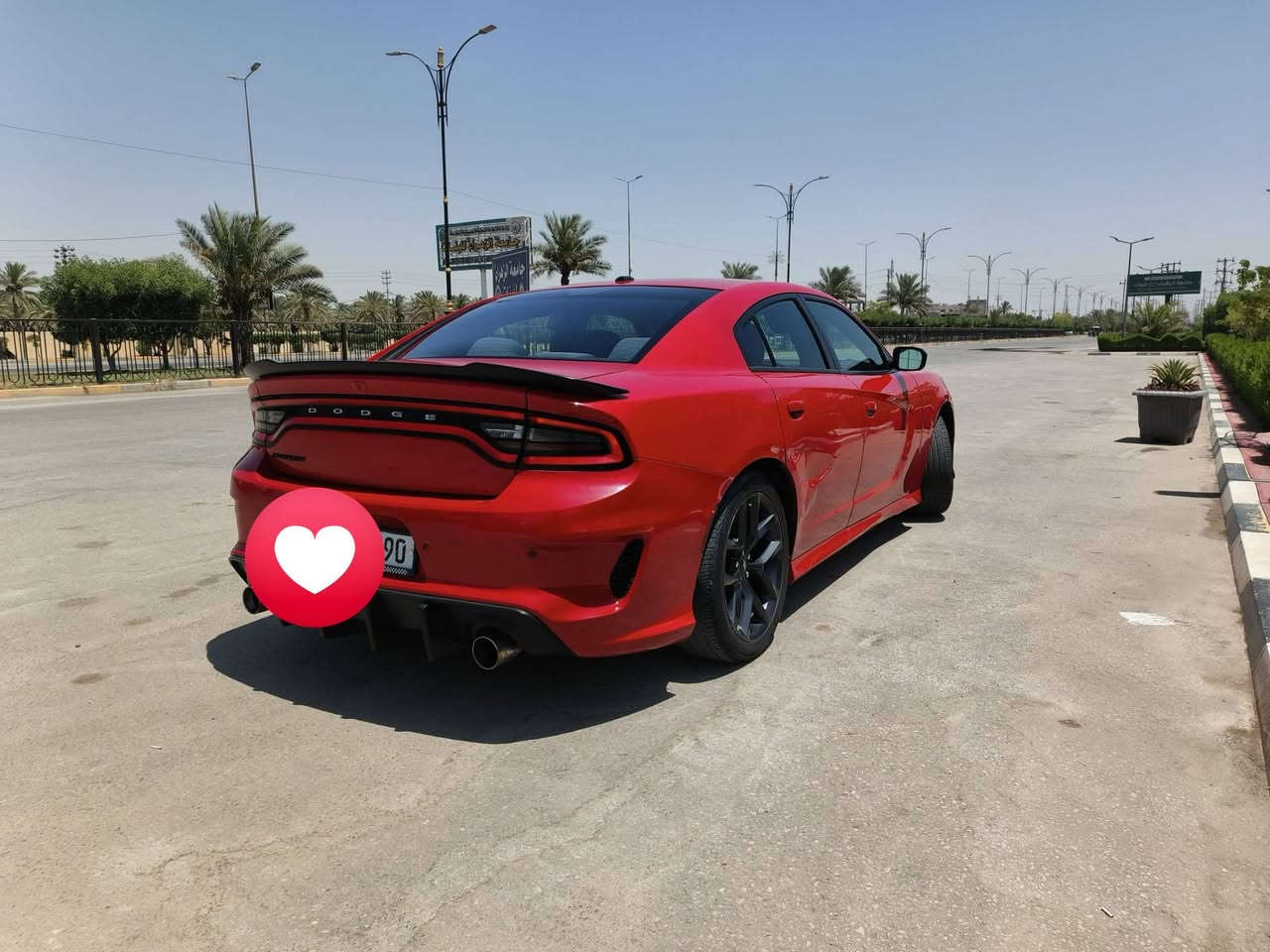 چارجر 2019 مراوس سوناتا حسب القناعه 
بدون ايرباك ماشيه 130 ألف 

مكانها كربلاء 
***********
