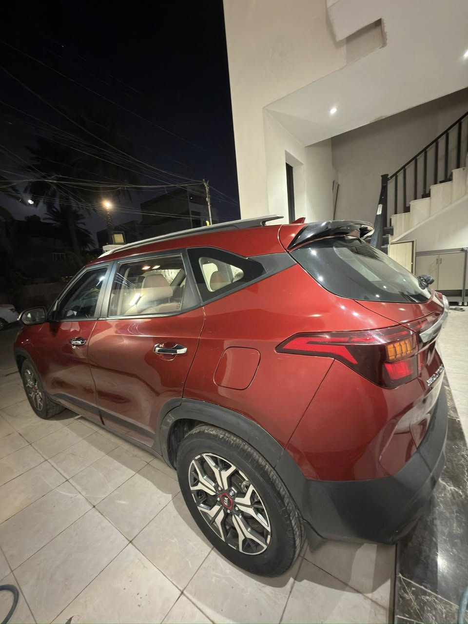 السلام عليكم
كيا سيلتوس خليجي وكالة الدولية موديل 2020 رقم بغداد
محرك 1600 دوش 
( عادي ومحسن بس اني ما اخليلها غير المحسن)
السيارة وياها بصمتين اصلية من الشركة 

السيارة بيها بابين جهة السايق الخلفية مبدلة والامامية نفسها مصلحة ومصبوغة 
وبيها ضربة خفيفة الجاملغ الخلفي حافة الباب ومرشوش نص الجاملغ توحيد لون ( قبغ البانزين مو مصبوغ )
صور الحادث موجود بالمنشور
السيارة ماشية 73000 كيلو قابل للزيادة
السعر :- 15,500$
مكان السيارة بغداد منطقة العامرية
للأستفسار خاص او الاتصال عالرقم ويتوفر واتساب 
***********
