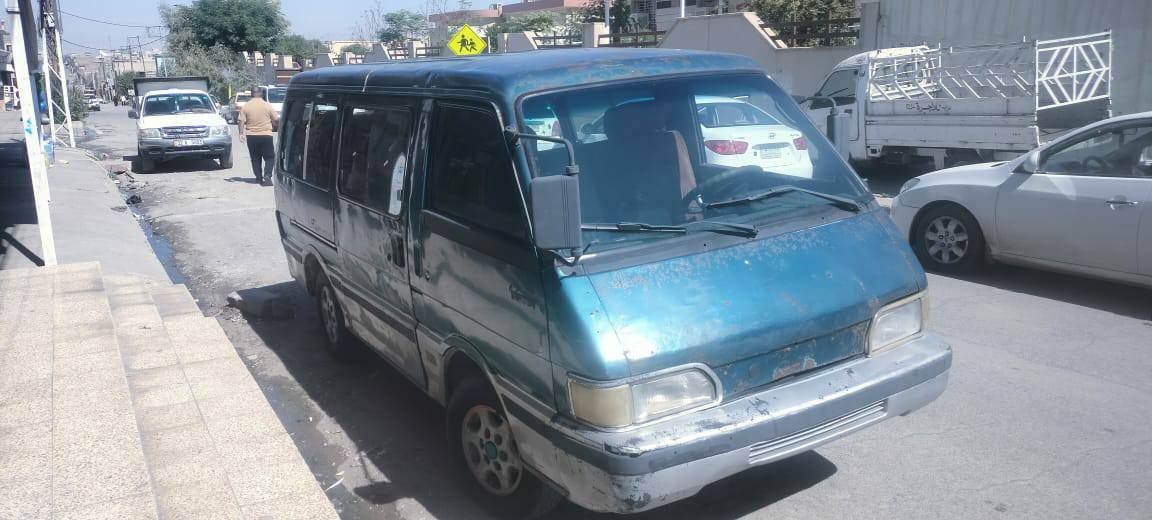 كيه: موديل 1994
رقم نينوى  احمر صدامي
شواصي شخط مابيهم
تواير 3/4 ثلاث ارباع فوك النص وايرمنية كلها شغالة اشاير. سكن لايت. كشنات نضيفة دوشمة ارضية جديدة
 المرور والهيئة عليا وينزل من سعر السيارة. شرط التحويل مكاتبه مباشر مع الشرعي الاتصال على الرقم ملاحظه اني مكلف بلنشر  *********** 

***********
