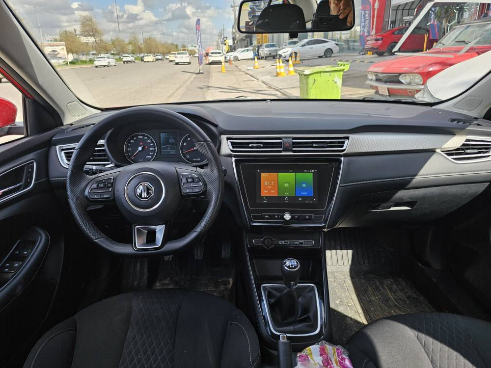 ئێم جی  MG5 2025 گێڕ عادی 
ته‌نها 7 هه‌زار رۆیشتیه‌.زۆرپاکە
مواصفات.شاشه كاميرا.حساس.
پێش و پشت لید.بێ بۆیاغ بێ ساردی.
سعر 75 ورقة   موبایل: *********** أربيل, العراق
