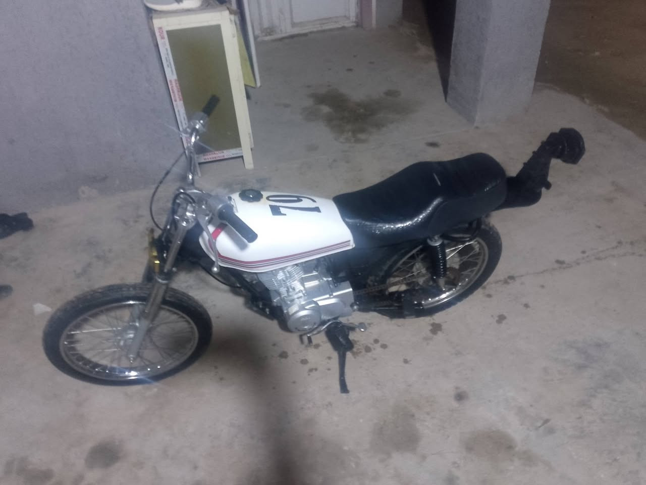 سلام وعليكم درجه ((كلك))  تعمير جديد رابيدو درجه كامله من كلشي محرك برغي ما مفتوح بيه السعر 450 وبيه مجال المايعرف بيهن لايكسر بل سعر مكان كربلاء شارع الحسينيه عامود 170  ***********
