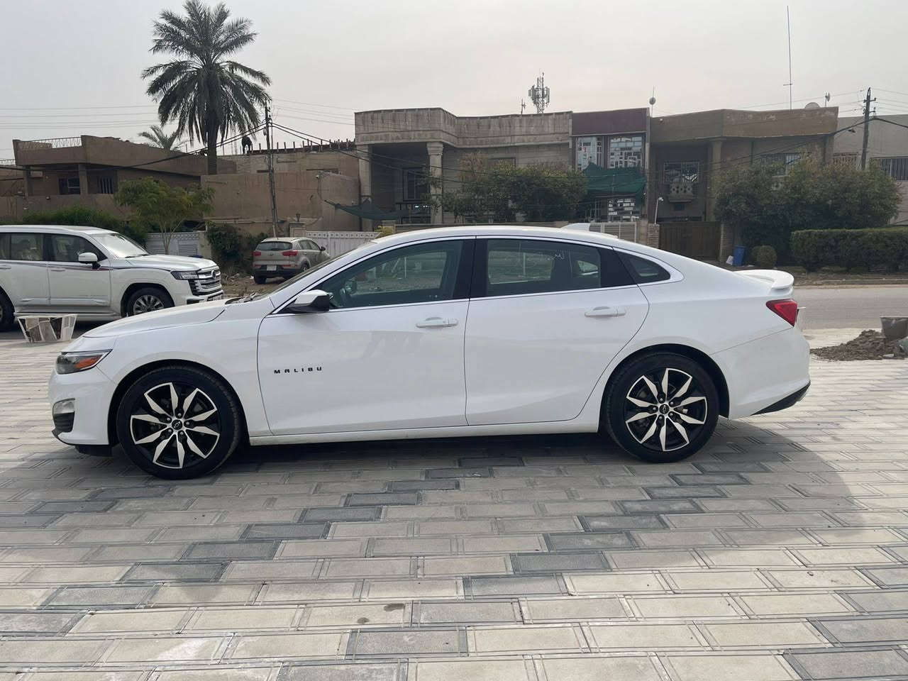 السلام عليكم ماليبو موديل2023 Rs رياضي رادار أمامي دبل كزوزرقم أربيل تحويل مضمون ماشية 46مايل صور الحادث موجودة سيارة جديدة مكفولة من الشخط والرصعة تجي وسوف السعر 140وبي مجال بسيط مكان بغداد حي الجامعة للاستفسار ***********
