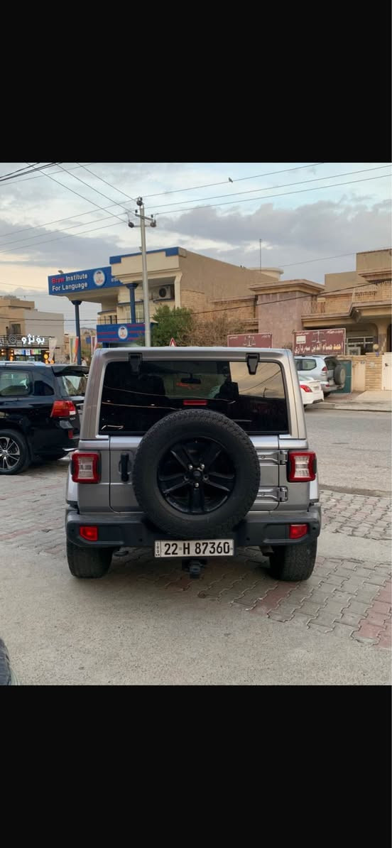 جێپ ڕانگلەر 2021
مواسفات لیمتید سپۆڕت 
چاملغ بۆنیت سبوغ 
بێ ناو ، ئێڕباگ سوکان 
م / V4_20 تۆڕبۆ کپس 
ڕویشتن / ٨٠٫٠٠٠ مایل 
ڕەقەم و سەنەوی نوێ 

نــــــرخ    ٢٤٧ مجال
*********** واتسب أربيل, العراق
