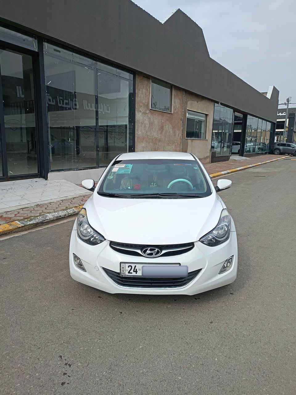 سلام عليكم اخوان النترا موديل 2012 محرك 16دوش المرغوب رقم دهوك سنويا  ورقم كلو جديد كابون بانزين الكتروني انطيك نسخة بيها بوند مبدل اصلي وبيها مكانتين صبغ داير وشبر بلجاملغ السيارة جاهزة مايعوزها مصرف السعر 110$بيها مجال الاستفسار على الرقم كورك ***********. اسيا ***********
