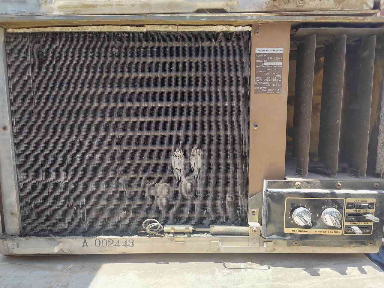 سلام عليكم مكيفات لبيع عل شغل حلوات بس يرادلهن غسل الرقم ***********
