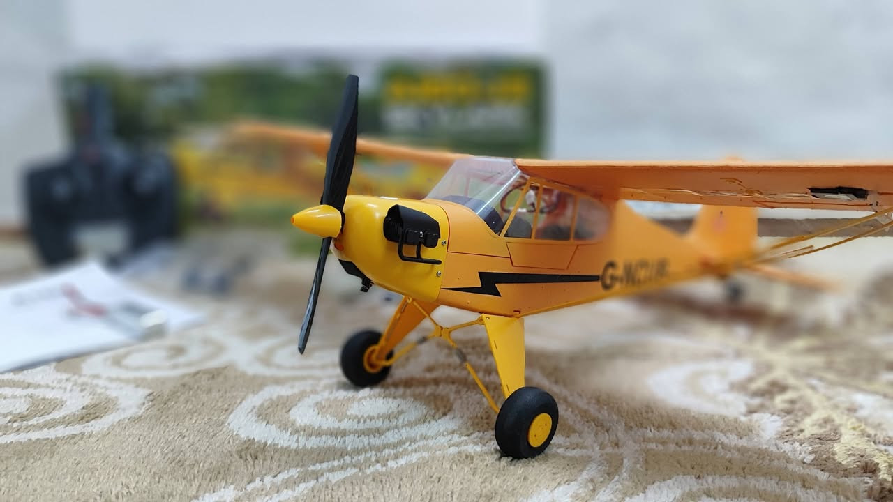 السلام عليكم
طاءرة شراعية برشلس
تجي بنضام جيرسكوب للتوازن مصنوعة من مادة الEPP
جديدة لوك غير مستخدمة كاملة ملحقات بسعر مناسب . راسلني خاص وتدلل


**إذا كنت صاحب هذا الإعلان وتريد حذفه لأي سبب، رجاءا أرسل رسالة إلى الدعم الفني**