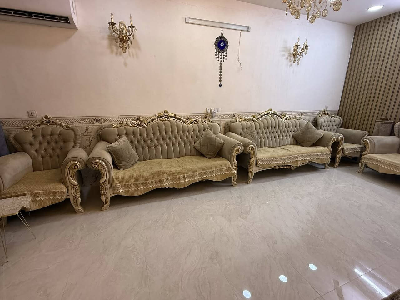 تخم ١٠ مقاعد مابي اي عيب نظيف سعر ٦٠٠ وبي مجال بسيط للشراي  للعلم سعرة الحقيقي مليونين ونص


**إذا كنت صاحب هذا الإعلان وتريد حذفه لأي سبب، رجاءا أرسل رسالة إلى الدعم الفني**