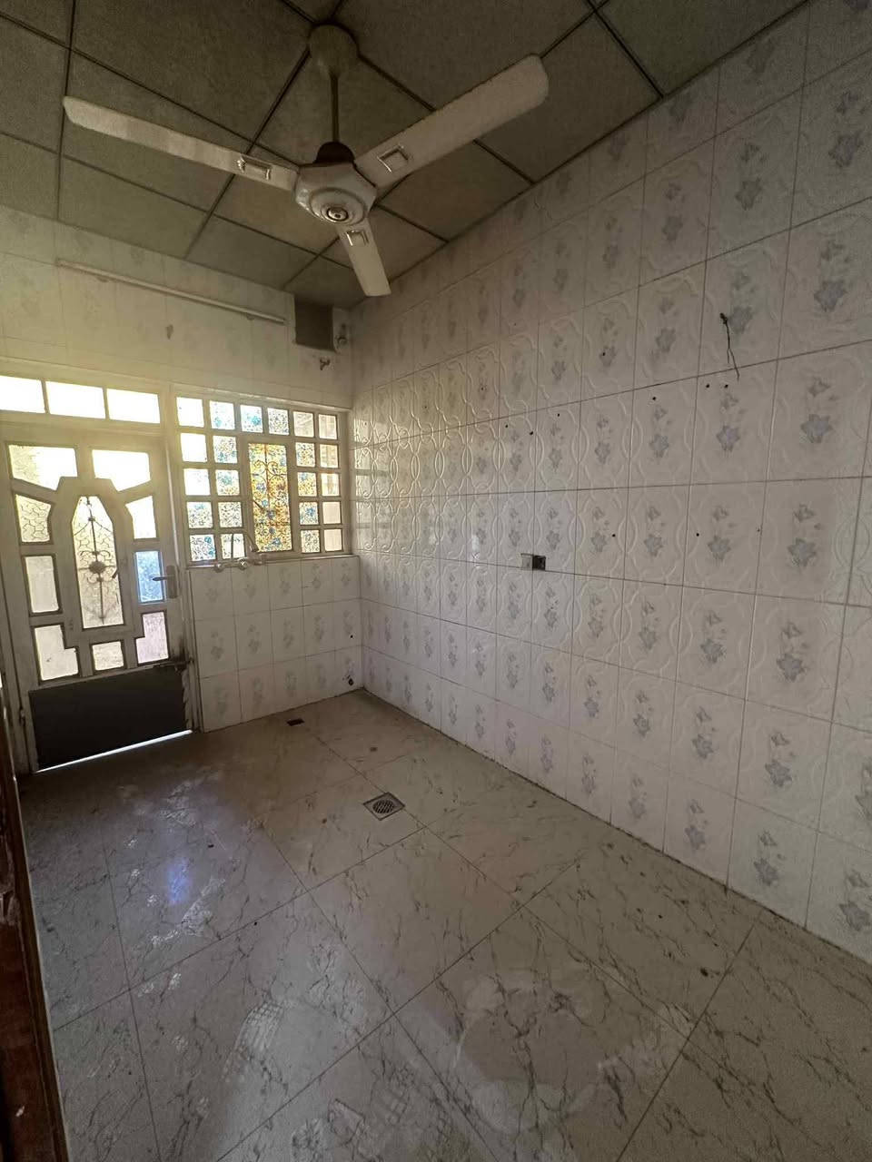 بيت للبيع حي الاخاء طابق واحد ١٥٠ متر واجهه ٦ غرفتين وهول واستقبال ومشتملات للاستسفار الاتصال واتس اب 
***********

