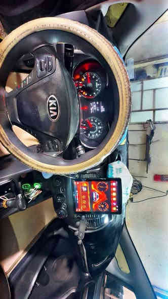 السلام عليكم كيا فورتي 2017 
بنيد وجاملغ مبدل تكسي بغداد
مصفر هيئة وغرامة
السيارة بدون دواخل ولا ايرباك طاك
السيارة مدوشمه كاملة 
وبيها منضومه غاز 
السيارة جاهزة من كلشي
السعر 110 
اتصال فقط
0771 425 6213
