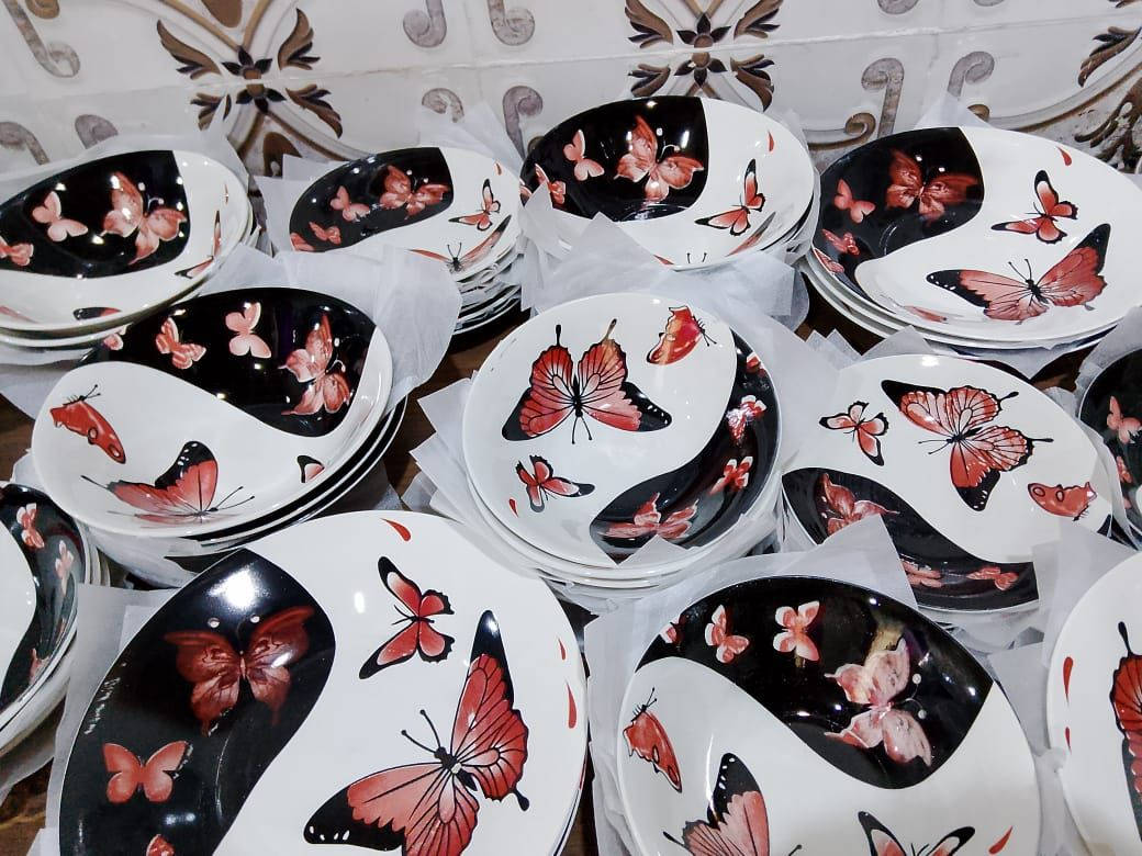 الف رحمه على روح امه وابو الي يعلقلي مصدر رزقي الوحيد 

سيت فرفوري 
 العدد50قطعه  مكوناته
12ماعون تمن
12ماعون حلاوة
 12 كاسه مركة 
 12  كاسة  طرشي 
 2  ماعون غير لون 
  توصيل مجاني جميع المحافظات 
 للحجز خاص او ع واتس اب/*********** بغداد, العراق
