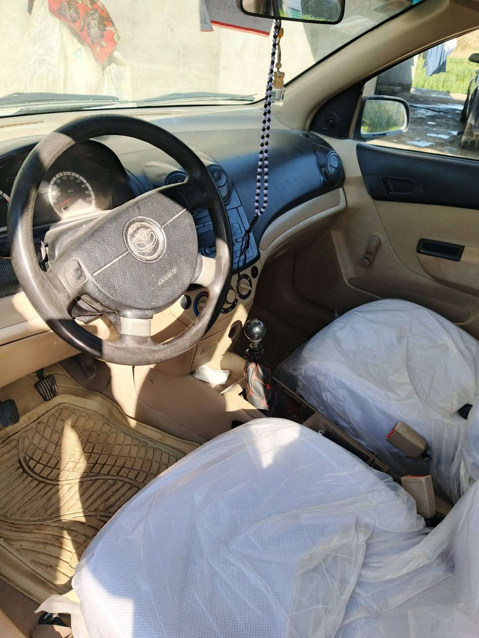 للبيع افيو 2011 خليجي مصبوقه عام سياره جاهزه مكينه مكفوله رقم واسط بسمي السعر 55 اوبيهه مجال العنوان بغداد الاستفسار ***********
