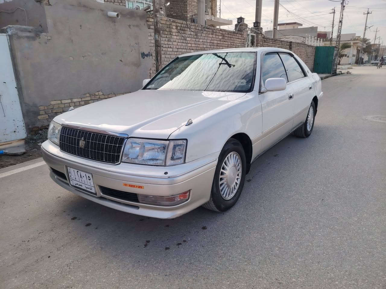 سلام عليكم راس الثور فلات سياره كفاله عامه موديل 2000اصل كرستال رقمها قادسيه تحويل مباشر سعرها 97وبيها مجال لشراي مكاني ناصريه قلعه سكر *********** الشراي يتصل
