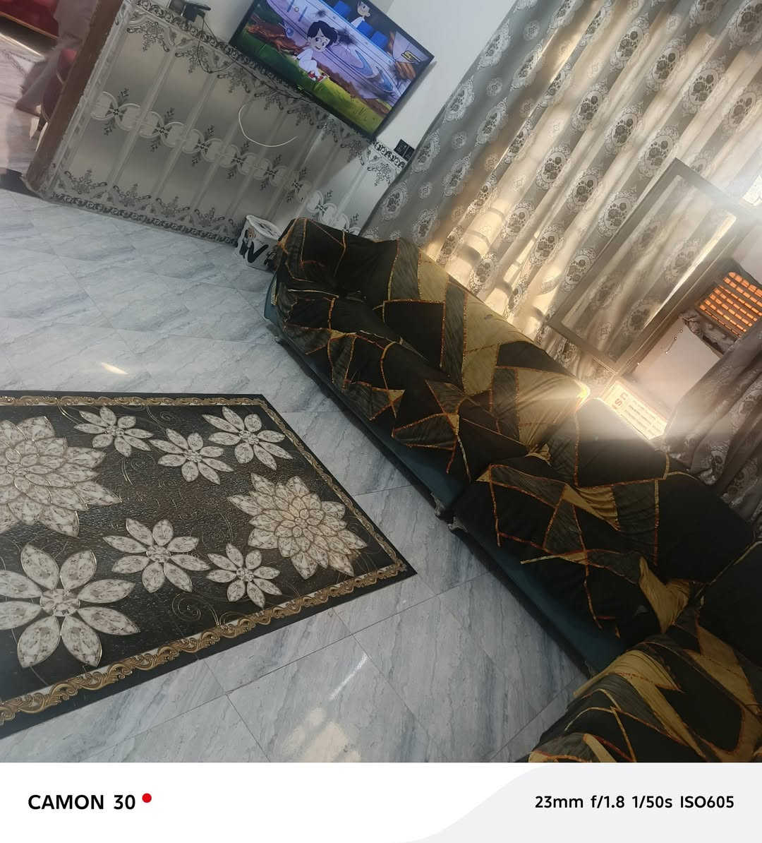دار للبيع ٢٠٠ متر سند ٢٥ 
الدورة هوررجب شارع الاذاعة قريب من السريع الجديد 
٢ غرف نوم 
صاله 
واستقبال ومطبخ 
الواجه ١٣ متر 
  السعر ١٠٥ مليون وبي مجال للشراي 

***********
***********
