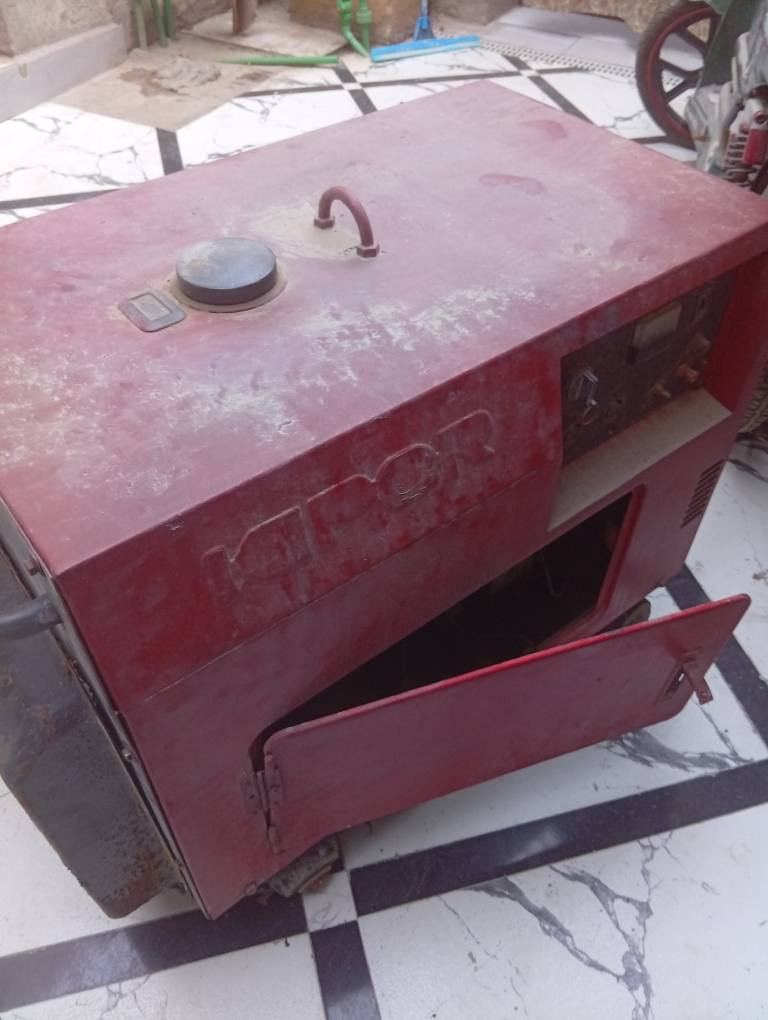 الحيانيه شارع ٦٠/ *********** السعر ٤٠٠ البصرة, العراق
