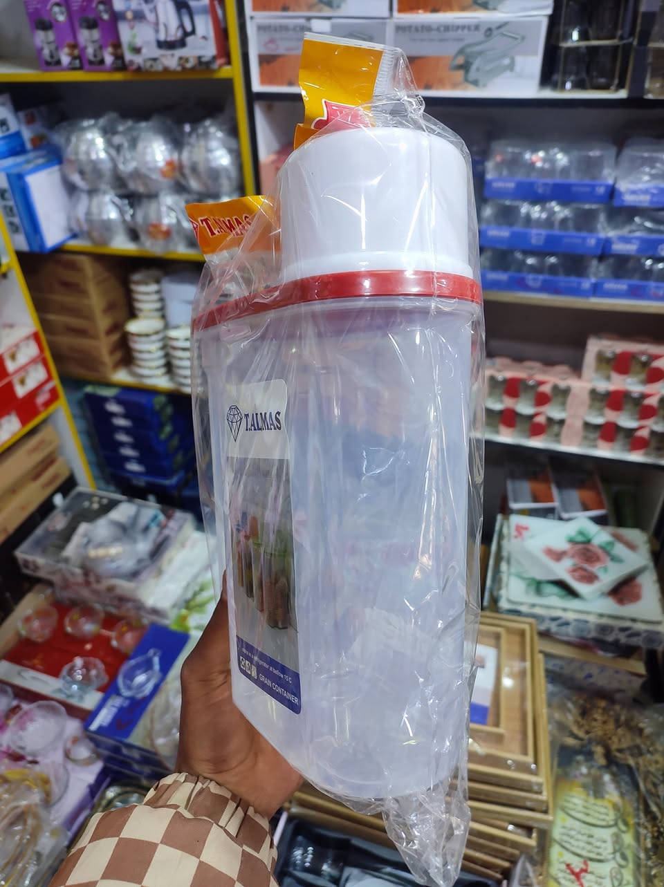 توفرت من جديد حافضة بقوليات.
السعر 1000.

العنوان الديوانيه الشارع المؤدي الي حي الامام الصادق مقابل دكتوره سحر للاسنان 
التوصيل داخل الديوانيه فقط 🚕🚕


**إذا كنت صاحب هذا الإعلان وتريد حذفه لأي سبب، رجاءا أرسل رسالة إلى الدعم الفني**