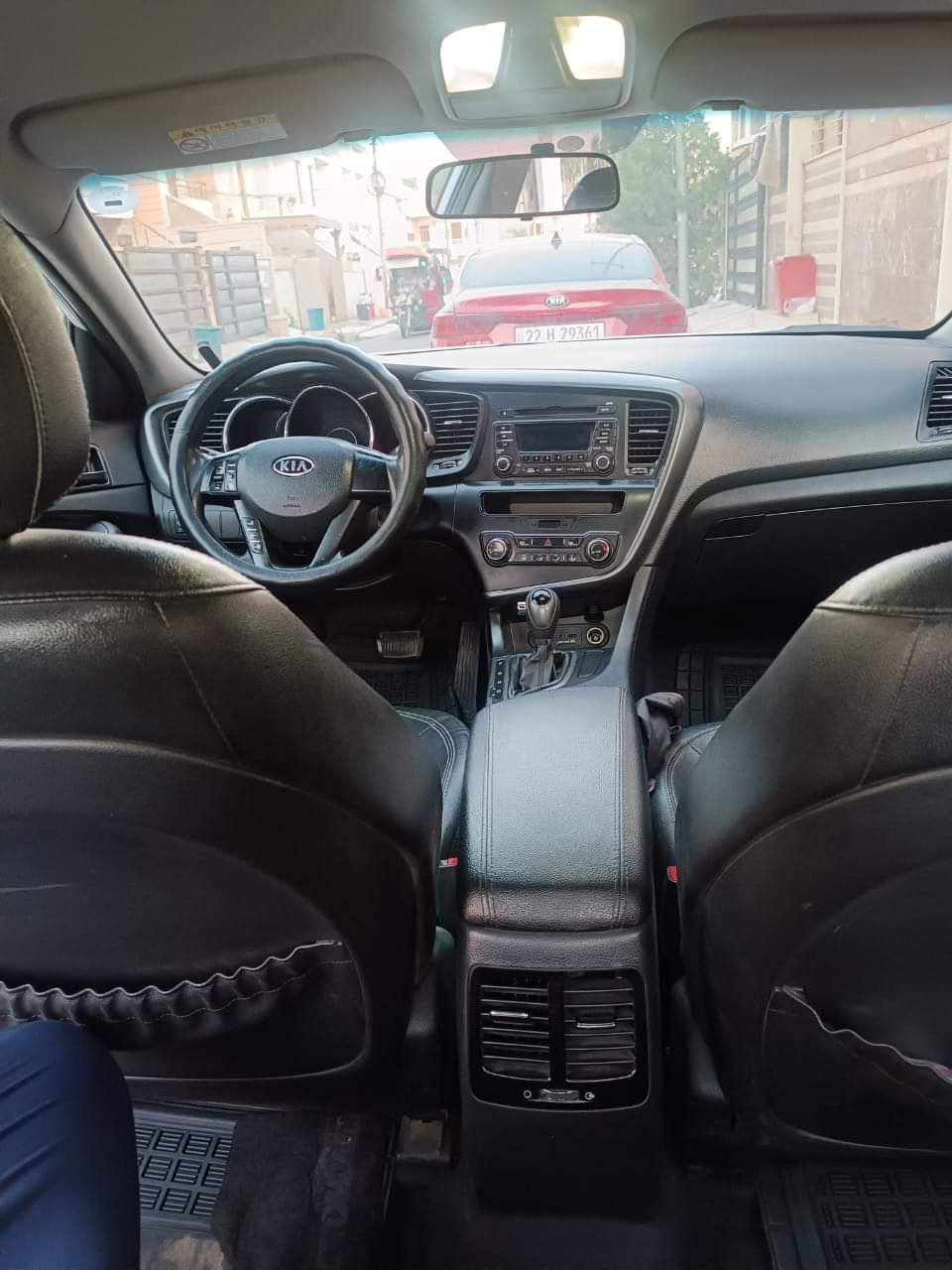 السلام عليكم 
اوبتما K5  كوري 
موديل 2011
لون صدفي 
ما بيها اي ضرر او صبغ  السياره ماشيه 135الف حقيقي 
السياره موجوده بل موصل 
السعر127
***********
