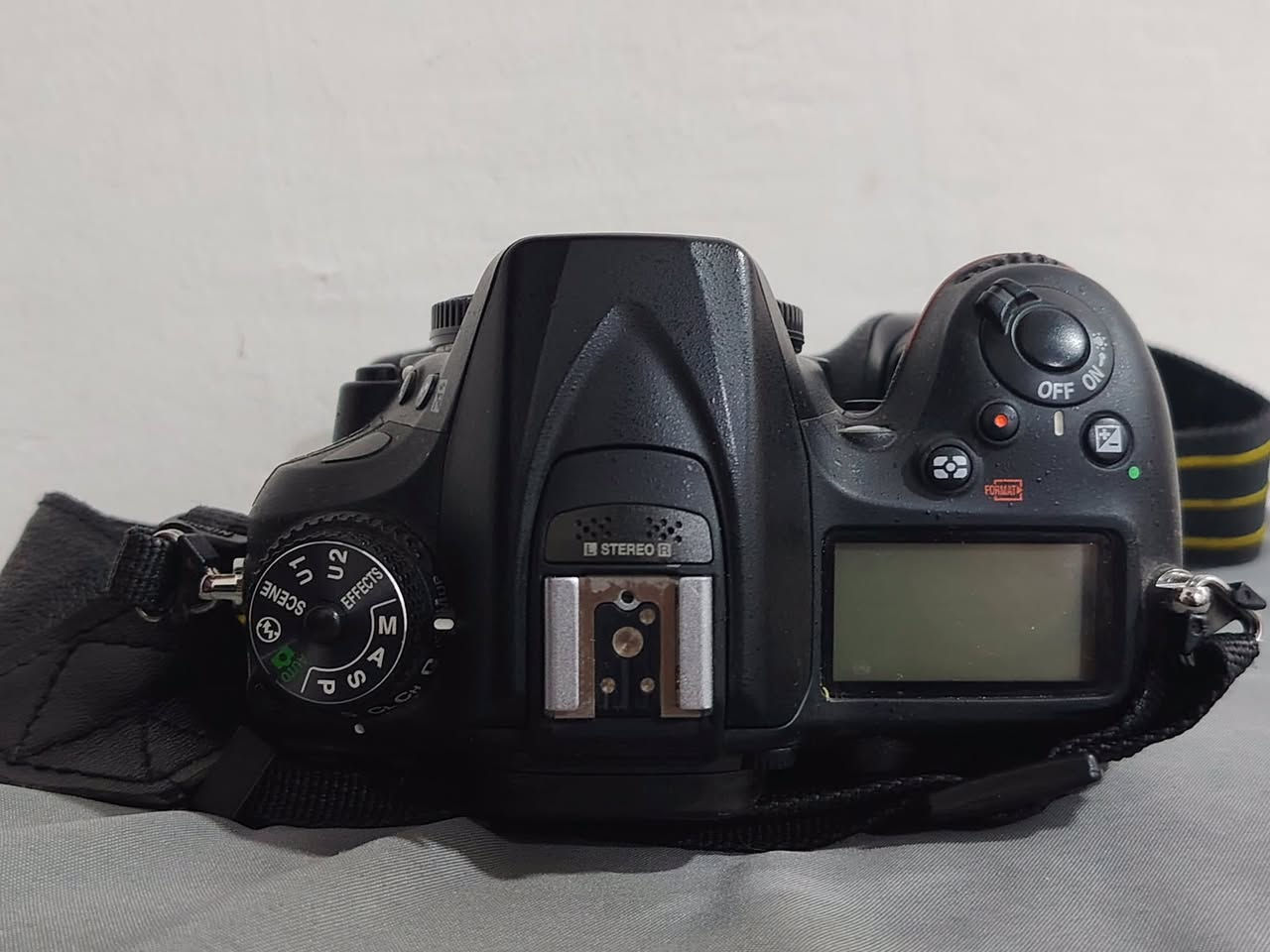 كامره للبيع NIKON 7200
السعر ٦٥٠ ‏ بيها مجال￼.  

كرب
بطاريه اضافيه
شاحنه اصليه
حزام


**إذا كنت صاحب هذا الإعلان وتريد حذفه لأي سبب، رجاءا أرسل رسالة إلى الدعم الفني**