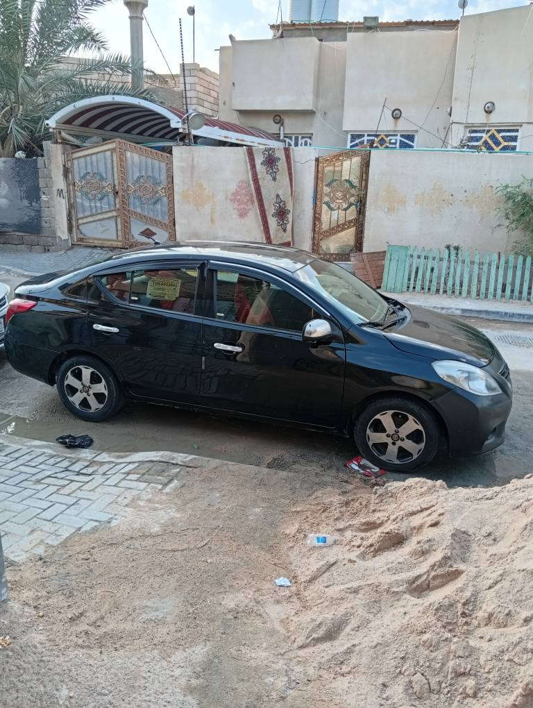 نيسان صالون فيرسا لون أسود موديل 13 كير مكينه ممتازه علما كيرها مرغوب ابو القطر ايتي بيها ضربه بالجاملغ ومبدل ومصبوغ وبيها صبغ بالبنيد للاتصال *********** عنوان بصره واتساب موجود السعر 75 البصرة, العراق
