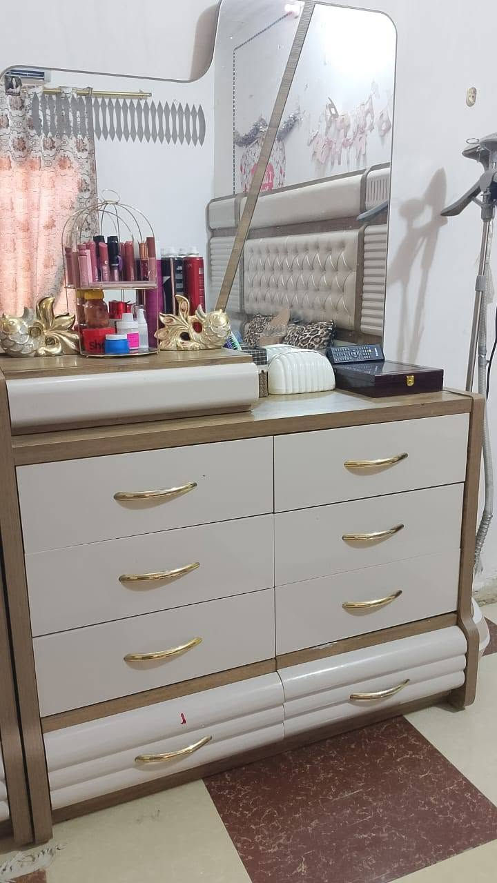 يالله متاح غرفه نوع تركي ثقيل كلش ١١قطعه نضافه فول السرير نضام هايدروليك جگات وسعر جدأ مناسب مكان الرفاعي رقم *********** بي واتساب
