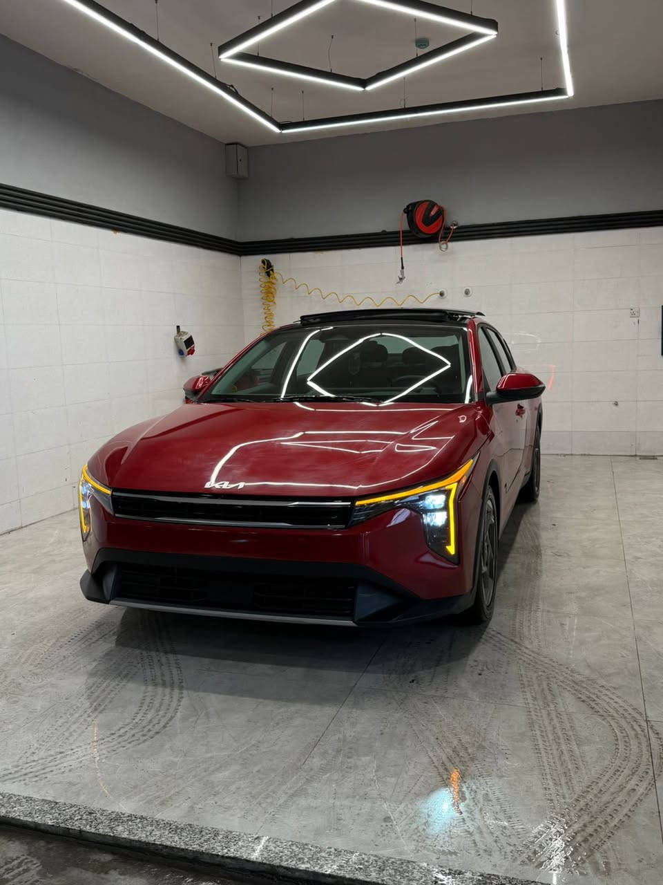 🔥 كيا K4 موديل 2025 – فئة GT-Line 🔥السعر مناسب جداً
⚡️175 $ وبيها مجال 
ماشيه 900 ميل يعني زيرو 
محرك 2.0 لتر 4 سلندر  دوش
واستهلاك اقتصادي  
نظام GT-Line بلمسات رياضية مميزة داخل وخارج  

شاشة مزدوجة كبيرة (عداد + ترفيه)  
كاميرا خلفية + حساسات  
شحن لاسلكي + تشغيل بصمة  
بانوراما  + إضاءة داخلية مميزة  

نظام أمان متطور:  
تحذير مغادرة المسار + مثبت سرعة ذكي  
الصبغ بونيد وشبر جاملغ تعديل فقط بدون دواخل حادث جداً خفيف
السياره بدون رقم تترقم جميع محافظات كردستان 
المكان اربيل 📍
للتواصل ☎️ 
***********
