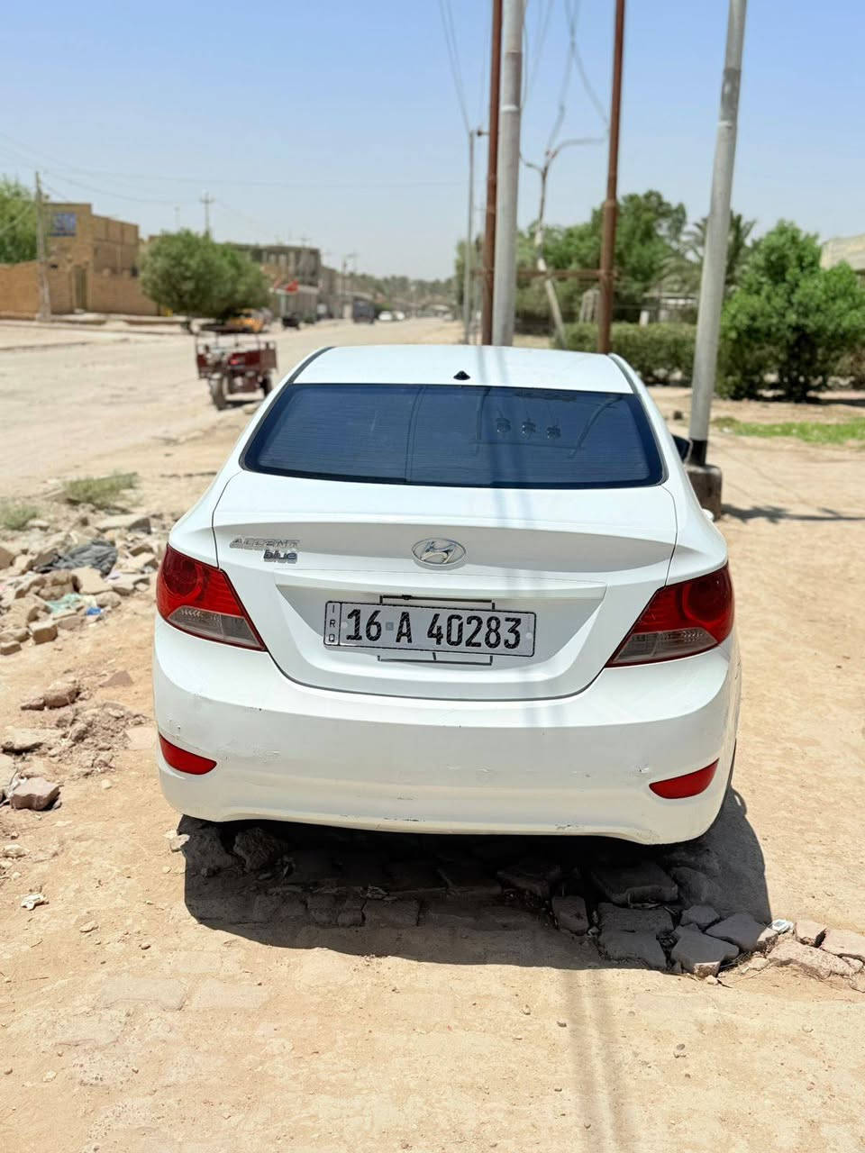 سيارة اكسنت 2014 للبيع مكفولة بس شويه رصعات للاستفسار الاتصال على ***********
