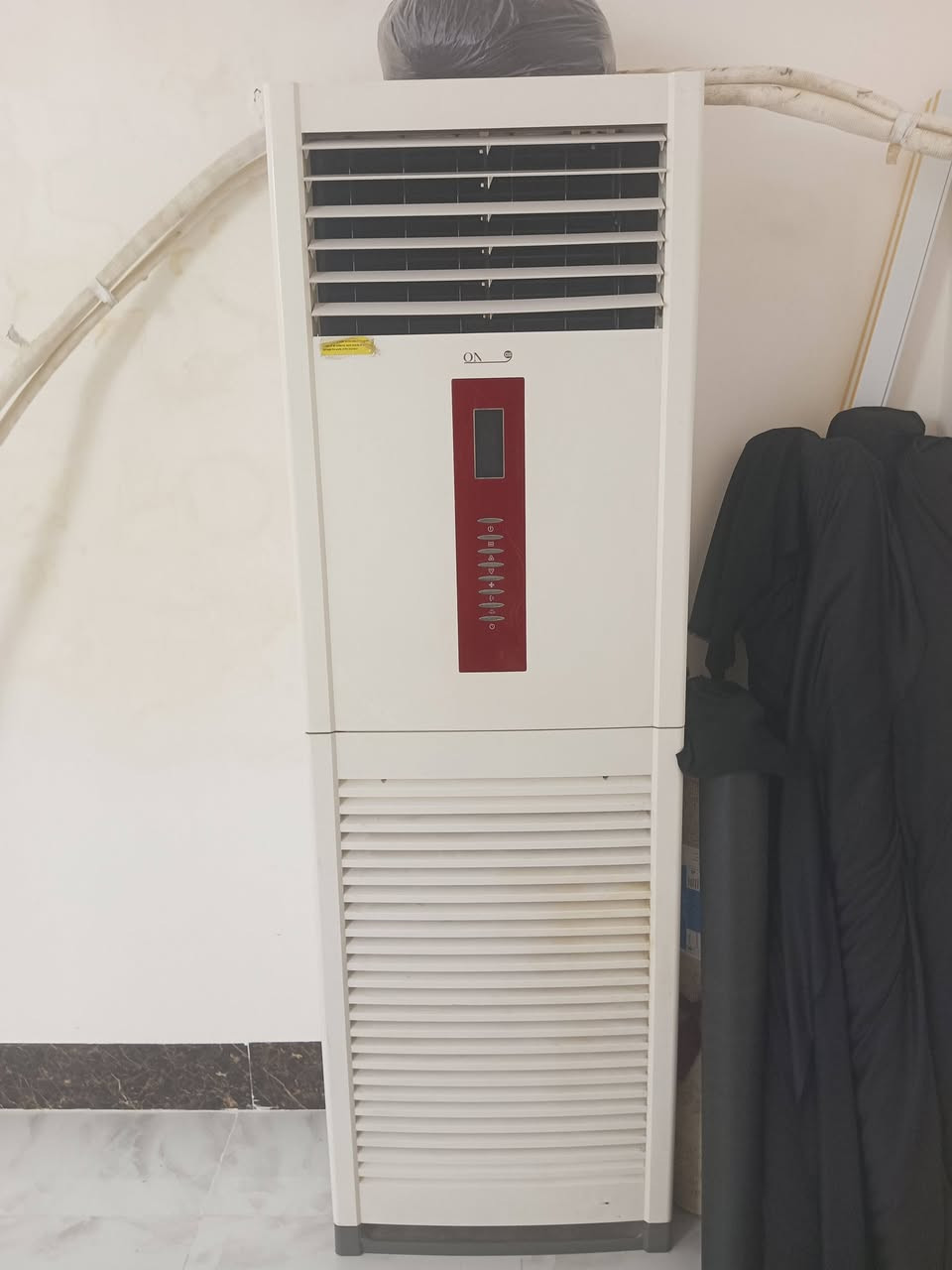 سلام عليكم سبلت عامودي 3طن عل فحص السعر 600وبي مجال المكان النجف الاشرف /***********
