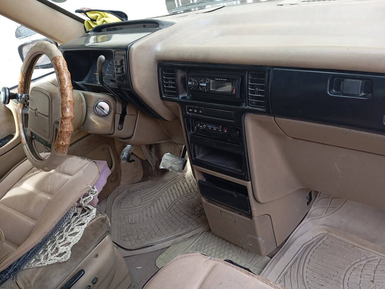 سلام عليكم
للبيع كرايسلر 
محرك 24 
رقم انكليزي 
 رقم صاحب السيارة ***********
