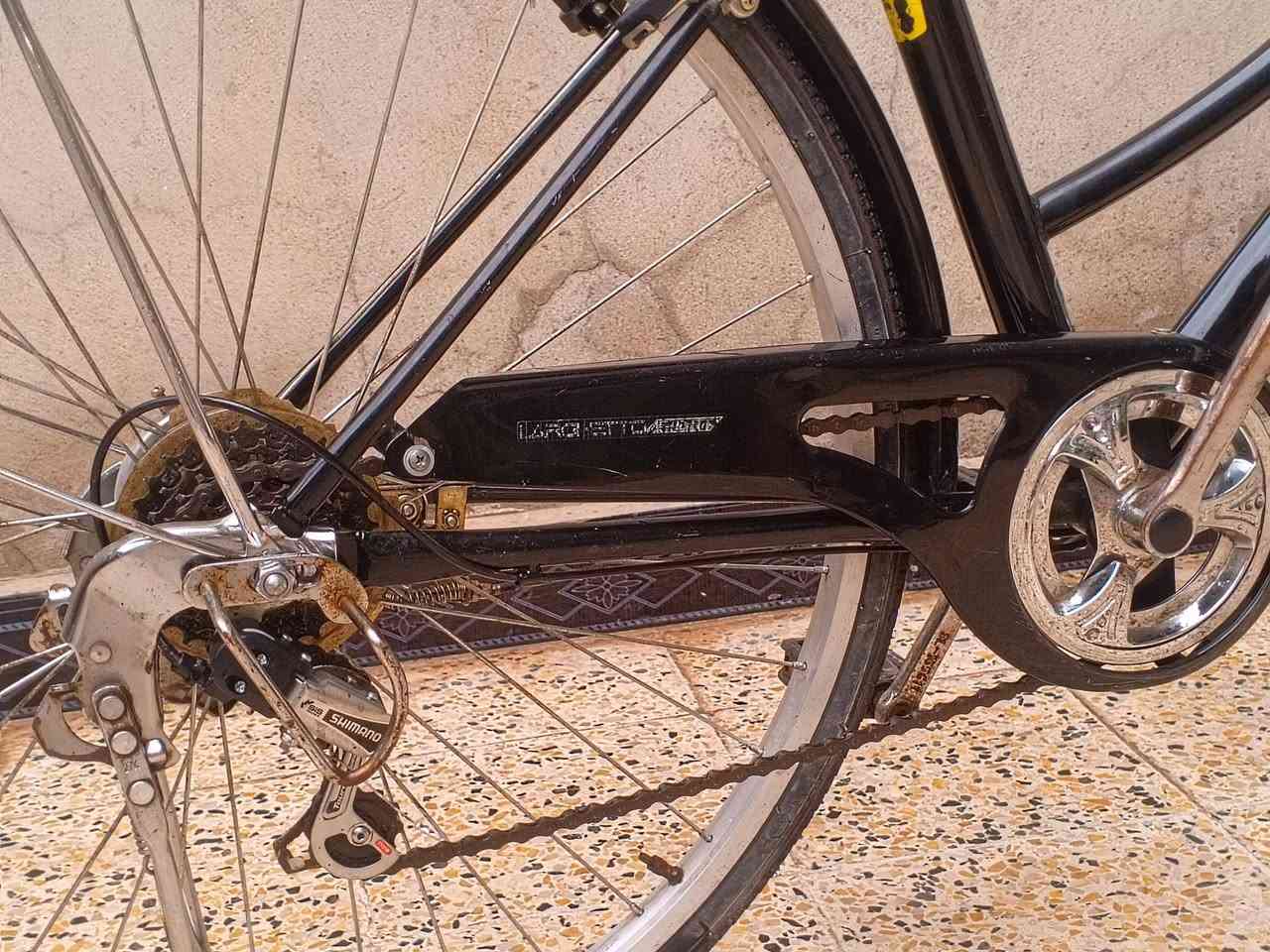 للبيع
بايسكل عبد الحليم 
موديل 2022
نوع شامون 
حساس 
مكينه شرط
حجم 27
لون اسود لاماعي 
جديد مال شحن 
عنون 
موصل 
حي سومر
سعر 
110 وبي مجال


**إذا كنت صاحب هذا الإعلان وتريد حذفه لأي سبب، رجاءا أرسل رسالة إلى الدعم الفني**